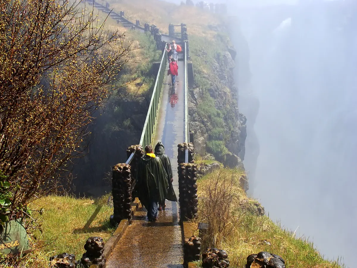 The Knife-Edge Bridge in the spray on the Zambia side